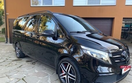 Mercedes-Benz V-Класс, 2019 год, 6 500 000 рублей, 2 фотография