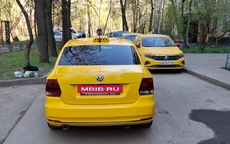 Volkswagen Polo VI (EU Market), 2015 год, 550 000 рублей, 3 фотография