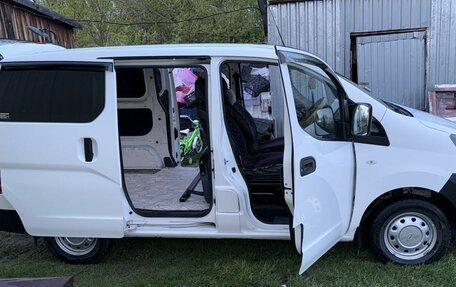 Nissan NV200, 2016 год, 1 400 000 рублей, 9 фотография