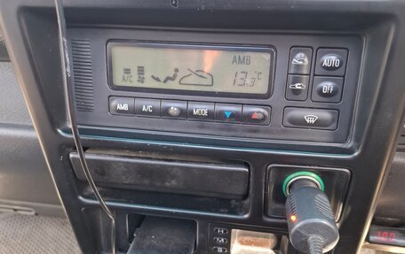 Isuzu Bighorn II, 1995 год, 650 000 рублей, 10 фотография