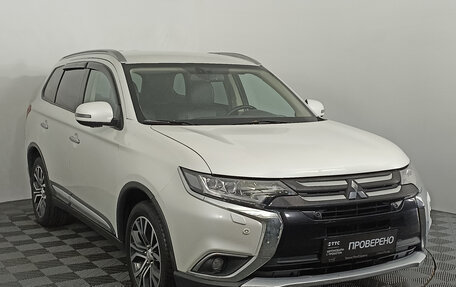 Mitsubishi Outlander III рестайлинг 3, 2017 год, 1 750 000 рублей, 3 фотография