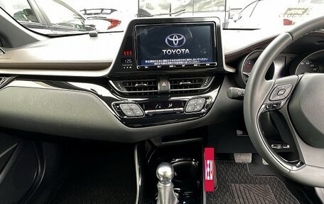 Toyota C-HR I рестайлинг, 2019 год, 2 100 000 рублей, 14 фотография