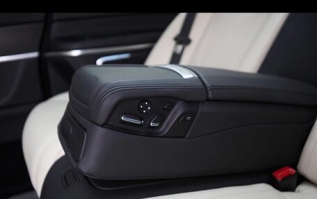 Mercedes-Benz V-Класс, 2018 год, 16 000 000 рублей, 17 фотография