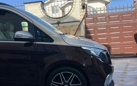Mercedes-Benz V-Класс, 2018 год, 16 000 000 рублей, 23 фотография