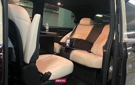 Mercedes-Benz V-Класс, 2018 год, 16 000 000 рублей, 15 фотография