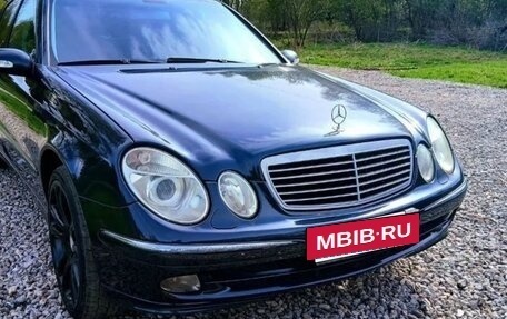 Mercedes-Benz E-Класс, 2002 год, 900 000 рублей, 2 фотография