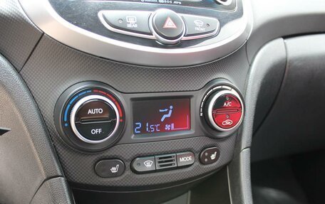 Hyundai Solaris II рестайлинг, 2016 год, 1 090 000 рублей, 23 фотография