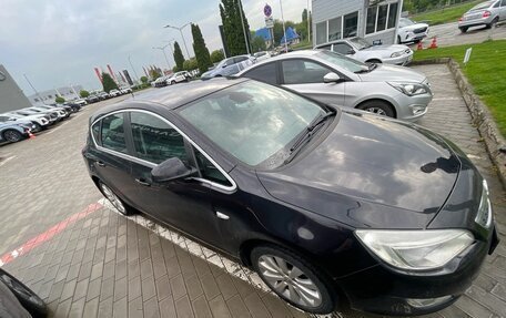Opel Astra J, 2011 год, 830 000 рублей, 2 фотография