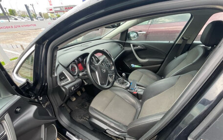 Opel Astra J, 2011 год, 830 000 рублей, 5 фотография