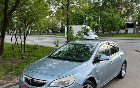 Opel Astra J, 2011 год, 415 000 рублей, 1 фотография