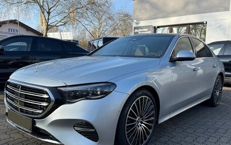 Mercedes-Benz E-Класс, 2024 год, 12 850 000 рублей, 3 фотография