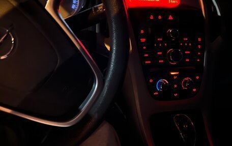 Opel Astra J, 2011 год, 415 000 рублей, 15 фотография
