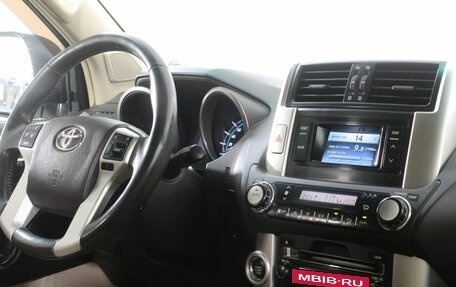 Toyota Land Cruiser Prado 150 рестайлинг 2, 2010 год, 2 550 000 рублей, 9 фотография
