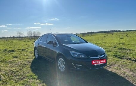Opel Astra J, 2012 год, 665 000 рублей, 2 фотография