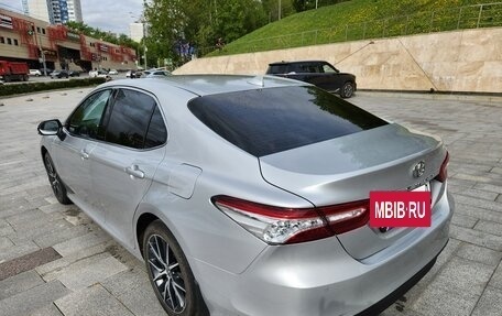 Toyota Camry, 2021 год, 3 700 000 рублей, 4 фотография
