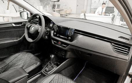 Skoda Rapid II, 2021 год, 1 085 000 рублей, 11 фотография