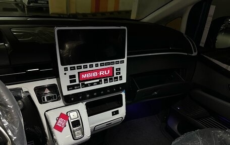 Hyundai Staria, 2025 год, 6 190 000 рублей, 8 фотография