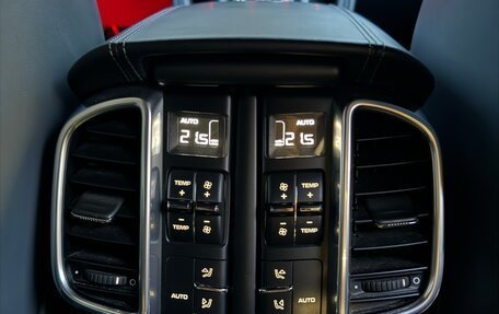 Porsche Cayenne III, 2013 год, 2 350 000 рублей, 28 фотография