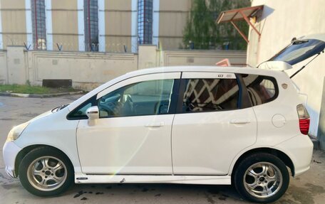 Honda Fit III, 2006 год, 350 000 рублей, 3 фотография