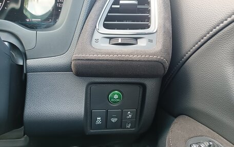 Honda Vezel, 2018 год, 1 750 000 рублей, 8 фотография