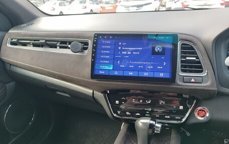 Honda Vezel, 2018 год, 1 750 000 рублей, 7 фотография
