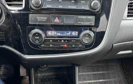 Mitsubishi Outlander III рестайлинг 3, 2013 год, 1 259 000 рублей, 8 фотография