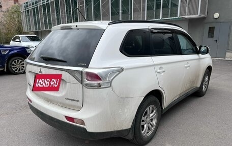 Mitsubishi Outlander III рестайлинг 3, 2013 год, 1 259 000 рублей, 6 фотография