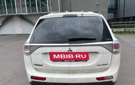 Mitsubishi Outlander III рестайлинг 3, 2013 год, 1 259 000 рублей, 5 фотография