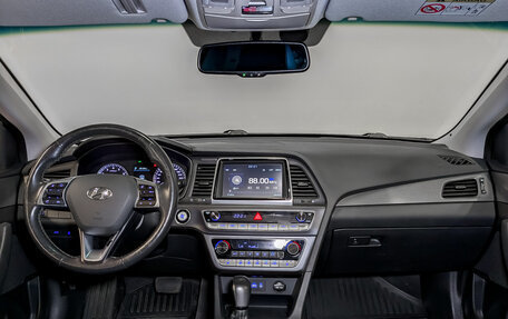 Hyundai Sonata VII, 2018 год, 1 990 000 рублей, 16 фотография