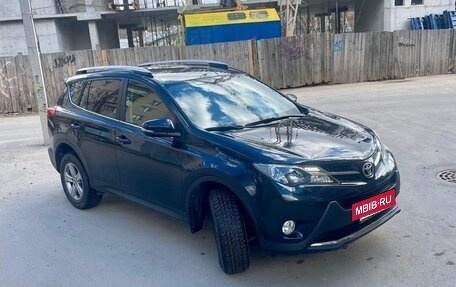 Toyota RAV4, 2015 год, 1 865 000 рублей, 5 фотография