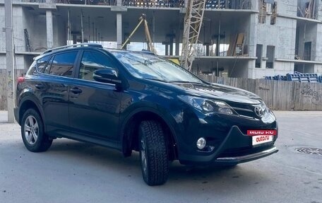 Toyota RAV4, 2015 год, 1 865 000 рублей, 4 фотография