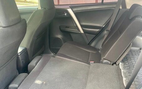 Toyota RAV4, 2015 год, 1 865 000 рублей, 17 фотография