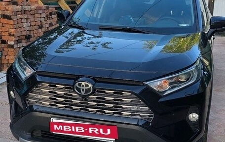 Toyota RAV4, 2019 год, 3 790 000 рублей, 6 фотография