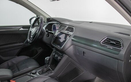 Volkswagen Tiguan II, 2020 год, 2 280 000 рублей, 9 фотография
