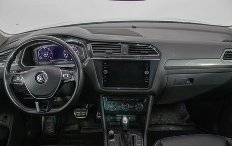 Volkswagen Tiguan II, 2020 год, 2 280 000 рублей, 13 фотография