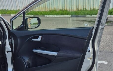 Honda Insight II рестайлинг, 2012 год, 1 100 000 рублей, 14 фотография