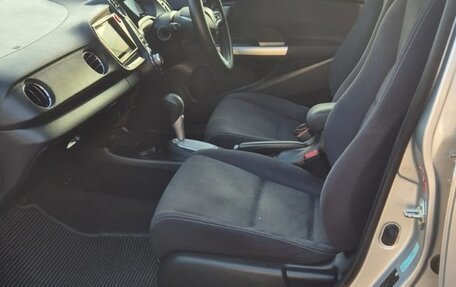 Honda Insight II рестайлинг, 2012 год, 1 100 000 рублей, 31 фотография