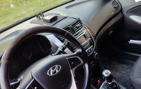 Hyundai Solaris II рестайлинг, 2014 год, 1 200 000 рублей, 7 фотография