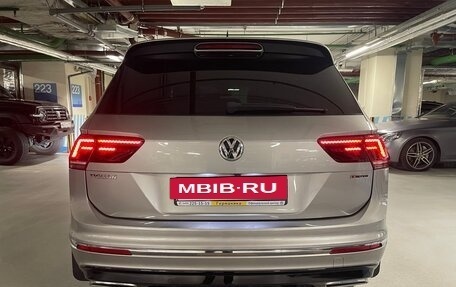 Volkswagen Tiguan II, 2018 год, 3 700 000 рублей, 2 фотография