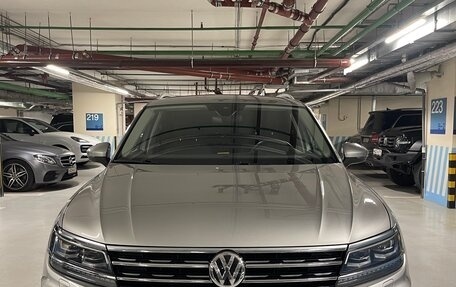 Volkswagen Tiguan II, 2018 год, 3 700 000 рублей, 6 фотография