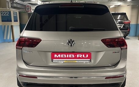 Volkswagen Tiguan II, 2018 год, 3 700 000 рублей, 11 фотография