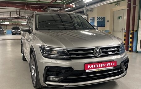 Volkswagen Tiguan II, 2018 год, 3 700 000 рублей, 16 фотография