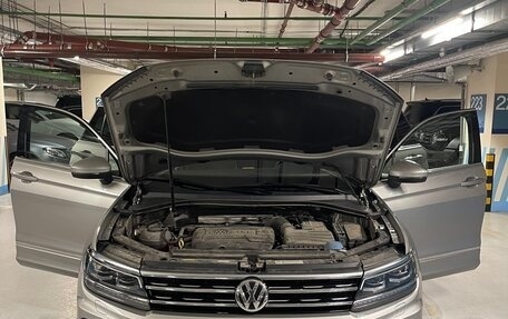 Volkswagen Tiguan II, 2018 год, 3 700 000 рублей, 19 фотография