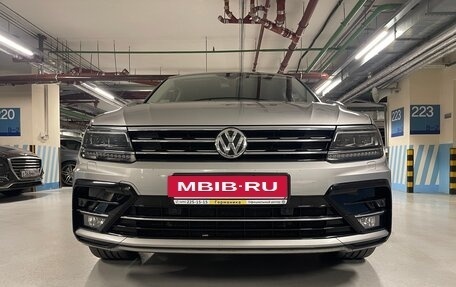 Volkswagen Tiguan II, 2018 год, 3 700 000 рублей, 17 фотография