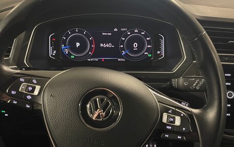 Volkswagen Tiguan II, 2018 год, 3 700 000 рублей, 33 фотография