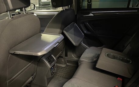 Volkswagen Tiguan II, 2018 год, 3 700 000 рублей, 31 фотография