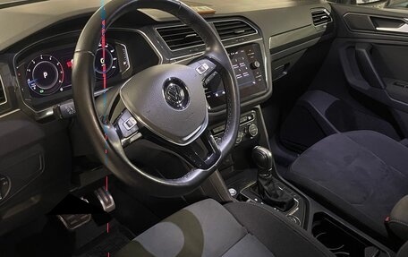 Volkswagen Tiguan II, 2018 год, 3 700 000 рублей, 25 фотография
