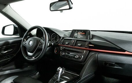 BMW 3 серия, 2015 год, 1 980 000 рублей, 9 фотография