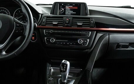 BMW 3 серия, 2015 год, 1 980 000 рублей, 14 фотография
