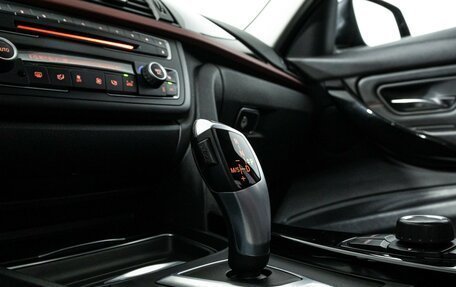 BMW 3 серия, 2015 год, 1 980 000 рублей, 18 фотография